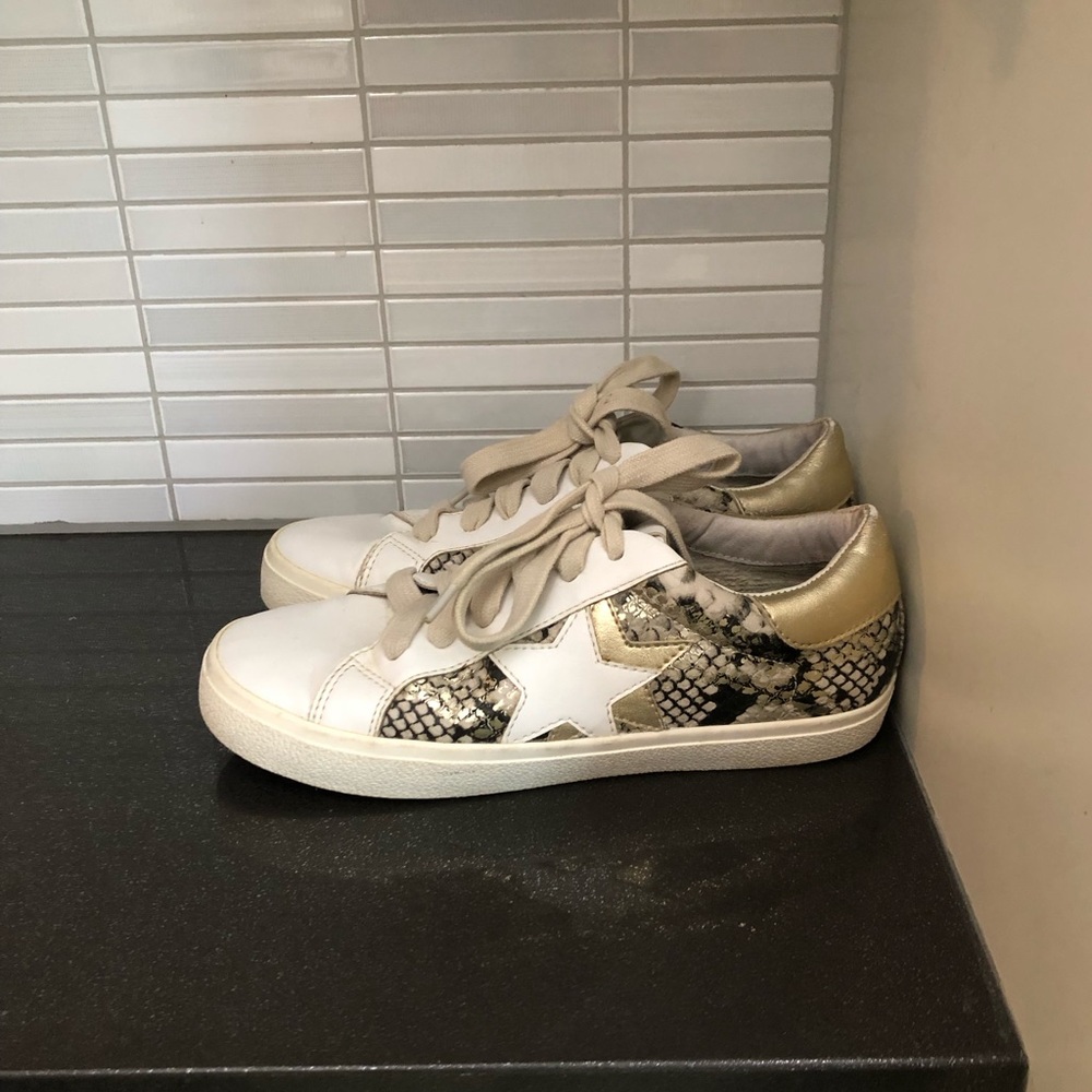 Steve Madden Sienna women’s leather sneakers